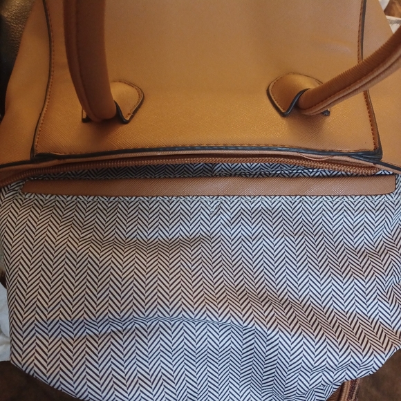 Isabelle Satchel with Crossbody Strap - Picture 7 of 9